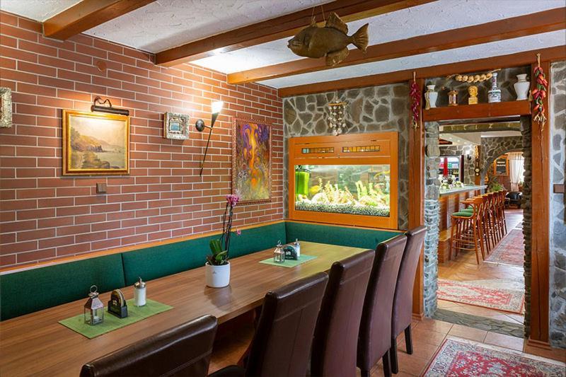Hotel El Greco Rožnov pod Radhoštěm Dış mekan fotoğraf